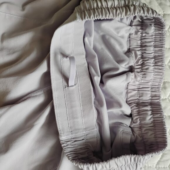 Lululemon Women's Lavender Dew Hotty Hot Low Rise Lined Athletic Shorts Size 4 - Picture 5 of 6